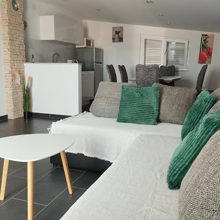 Apartman Nella Biograd Na Moru Eksteriør bilde
